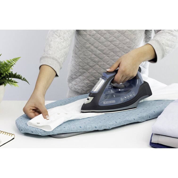 Black Decker IMPACT Advanced Steam Iron with Maximum Durability